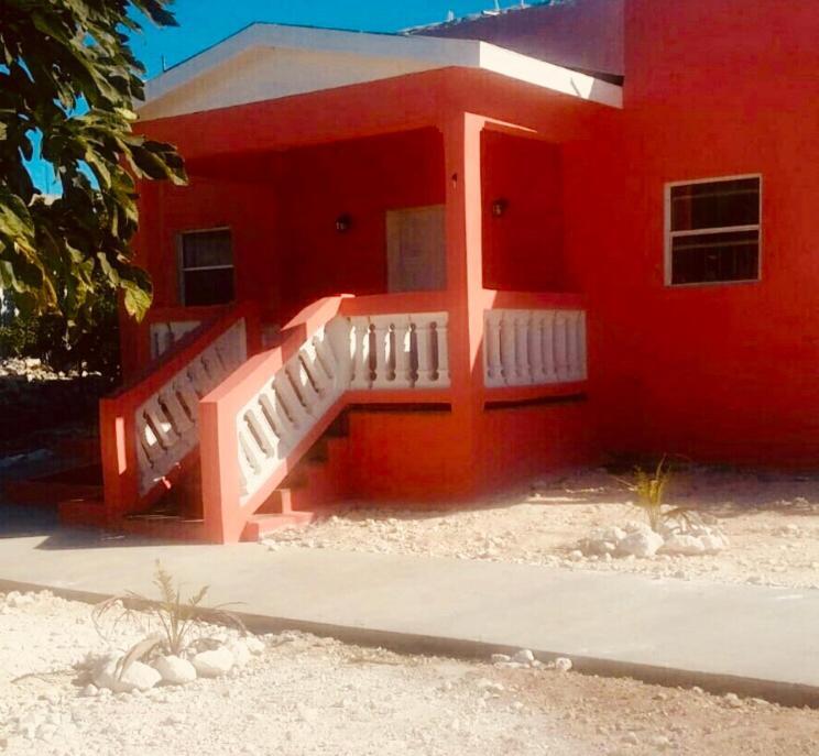 Alexander'S Apartments Providenciales Esterno foto
